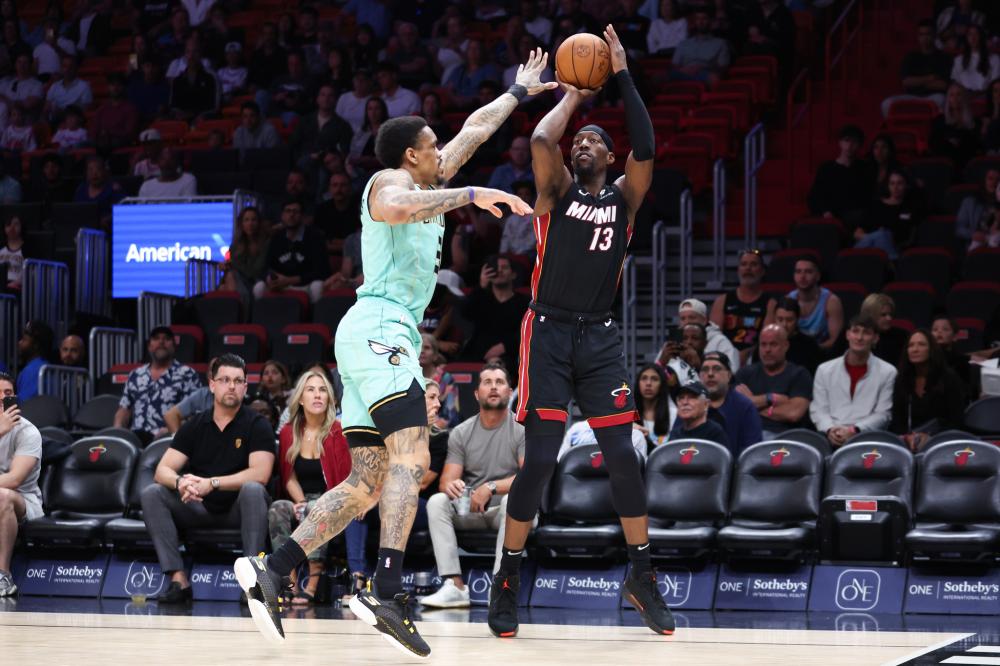 B席攻入 B席攻入